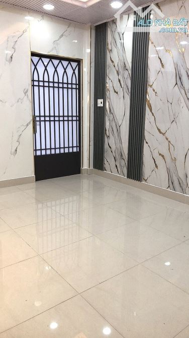 NGUYỄN THỊ TẦN P2 QUẬN 8 - NHÀ MỚI ĐẸP - 51M2 - NHÀ NỞ HẬU 2 TẦNG 3PN - CHỈ 5.15 TỶ - 4