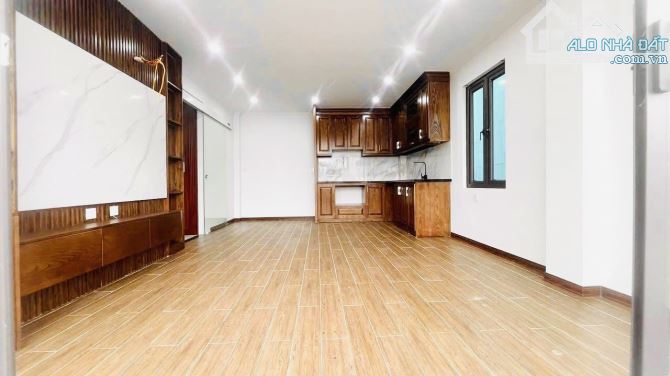 Nhà Mới 7 Tầng- Thang Máy- Ô Tô Quay Đầu- Lô Góc- Mặt Tiền Rộng- Phố Tô Vĩnh Diện- 19.8 Tỷ - 4
