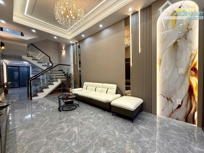 Bán nhà 4 tầng 56m2 ngõ 238 Chợ Hàng, Lê Chân giá 3,32 tỷ - 4