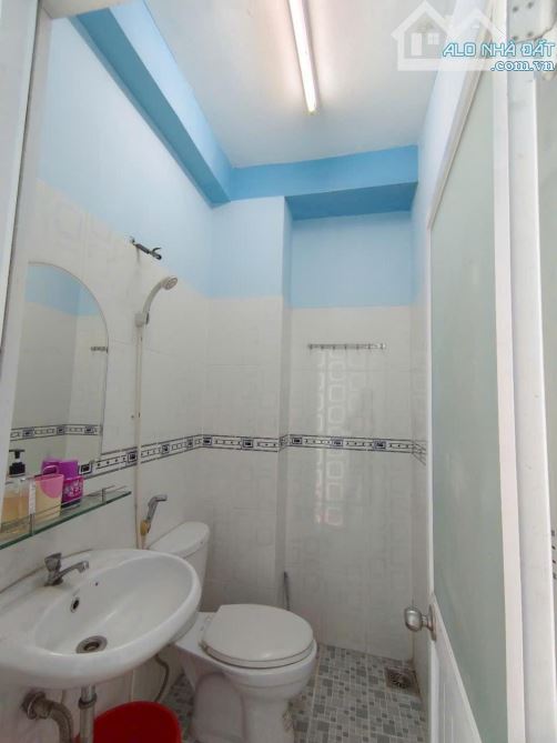 Bán gấp nhà đẹp ở ngay mặt tiền Đường số rộng 12m, khu CX ngân hàng, 27m2, 4T, 4PN, SHR. - 4