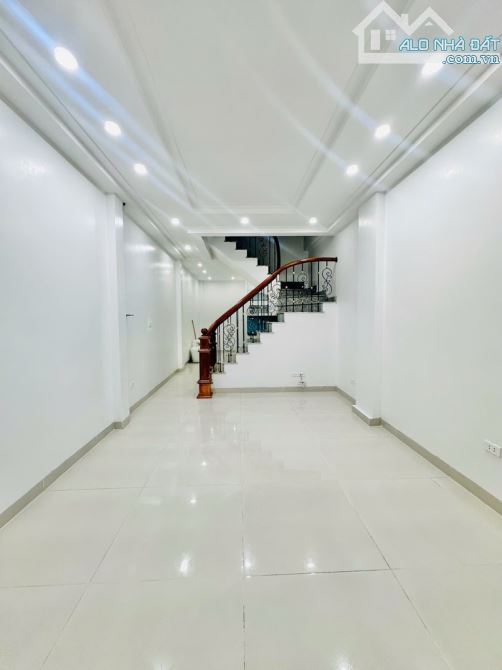 Bán nhà Trần Cung, nhà đẹp, ngõ thông thoáng. Diện tích 42,5m2. Giá bán 10,85 tỷ - 4
