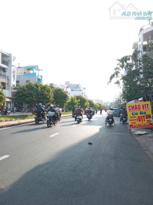 CĂN GÓC 2 MẶT TIỀN ĐẸP - HẺM 1 SẸC MẶT TIỀN - HẺM KINH DOANH THÔNG TỨ TUNG  -LÊ THÚC HOẠC - 4