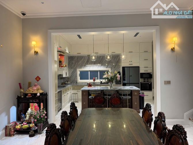 BIỆT THỰ  MT NGUYỄN VĂN THỦ VS MẠC ĐỈNH CHI- NGANG 8,5M- 4 TẦNG- 88 TỶ - 4