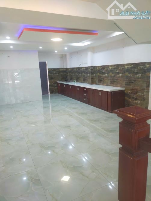 Cho thuê nhà 3 tầng đường Binh Minh 3 sát 2  Tháng 9 - 4