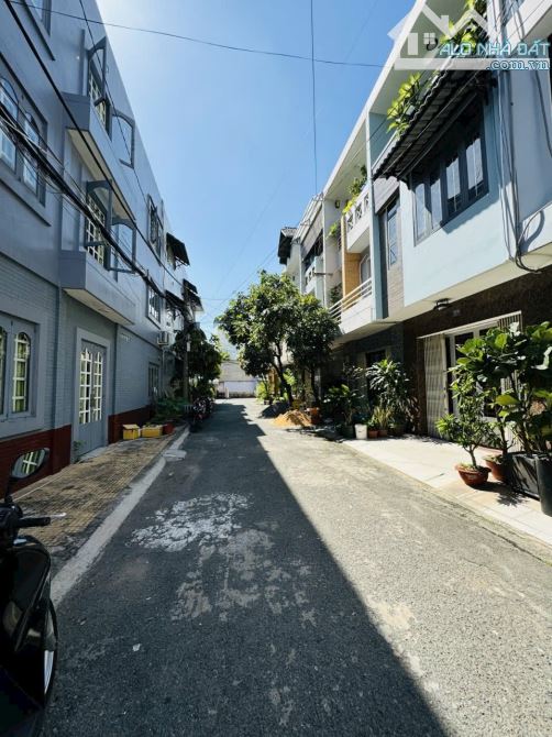 - KHU PHÂN LÔ V.I.P - NGAY KHU KHU CÔNG NGHIỆP TÂN BÌNH - 50M2 - 3TẦNG OTO NGỦ TRONG NHÀ - - 4