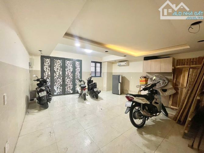 CHDV 5 TẦNG THANG MÁY - HXH 2 MT UNG VĂN KHIÊM, BÌNH THẠNH - 13 PHÒNG 45TR/TH - CHỈ 10 TỶ - 4