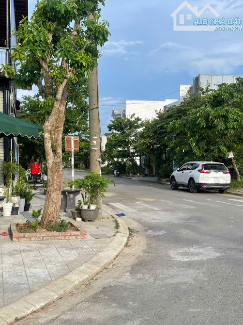 Bán Nhà 3 Tầng 2 mặt tiền Nguyễn Thị Định với 3 mặt thoáng KQH Bầu Vá - 4