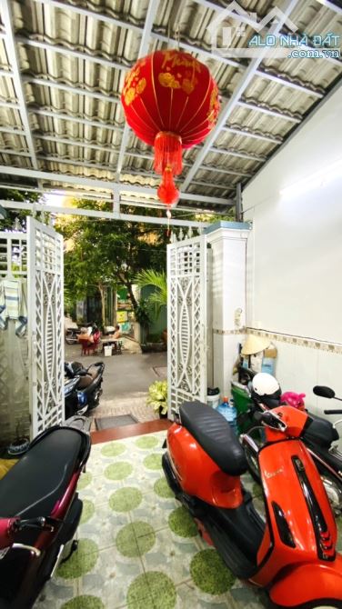 BÁN NHÀ NGAY AEON MALL  HXH 6M  2 MẶT HẺM THÔNG THOÁNG 80M² CHỈ 5.3 TỶ - 4