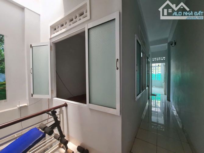 🌈Bán nhà 3 tầng mặt tiền đường Mê Linh - Tân Lập  Giá 9,5 Tỷ - Tp Nha Trang - Diện Tích: - 4