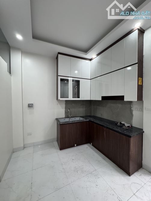 CỰC HIẾM- NHÀ MỚI ĐẸP - Ở NGAY - NỘI THẤT CAO CẤP - NGÕ Ô TÔ THÔNG - BÁT KHỐI, LONG BIÊN - 4