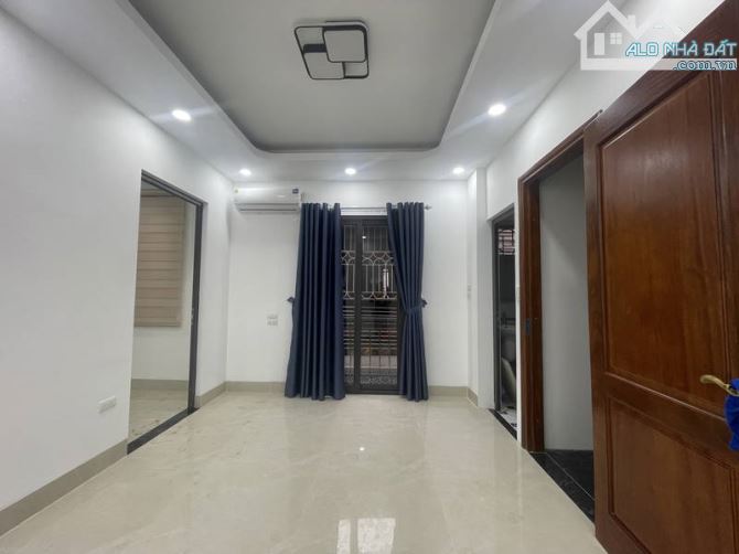 Siêu phẩm duy nhất còn sót lại gần VTV VIỆT NAM - 4