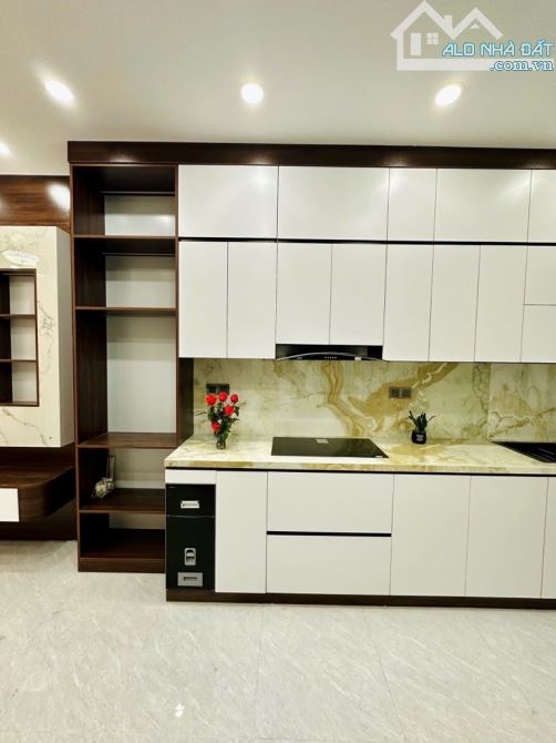 Ngõ oto ngủ trong nhà khu phố Thạch Bàn - 4