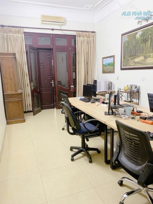 ĐỘI CẤN - BA ĐÌNH - LÔ GÓC 3 THOÁNG -  Ô TÔ TRÁNH - TRƯỚC NHÀ 10 OTO ĐỖ - 4