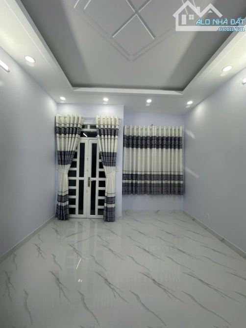 Nhà bán đường Chiến Lược. DTSD 70,2m. 2 tầng, giá nhỉnh 5 tỷ - 5