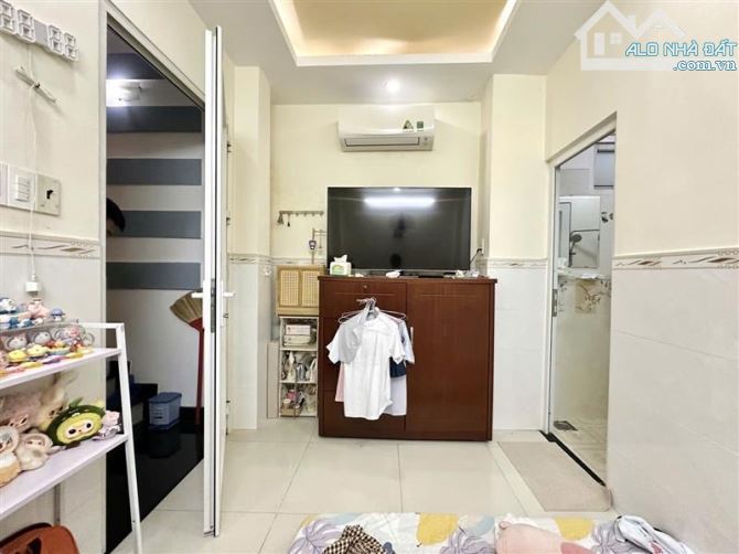 Nhà đúc 5 tầng BTCT, mới, đẹp, HXH trung tâm Q3, 33m2, 3,3m X 10m 7,9 tỷ . - 5