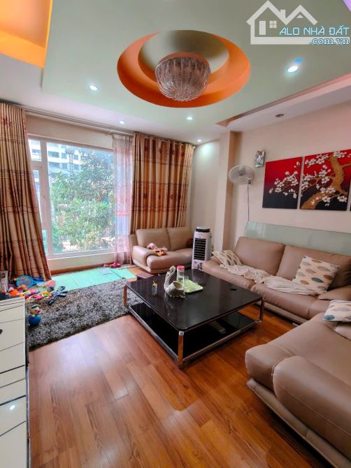 19.5 tỷ, lô góc, kdoanh đỉnh, ngõ như Phố Phúc La, tự xây, 60m2 tầng 1 x mtiền 4.5m - 5