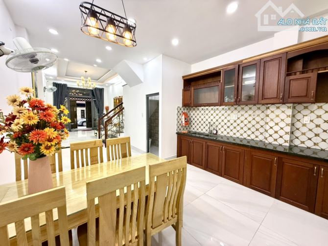 Mặt tiền hẻm 8m kinh doanh lê đức thọ 5T 63m2 chỉ hơn 9 đồng - 5