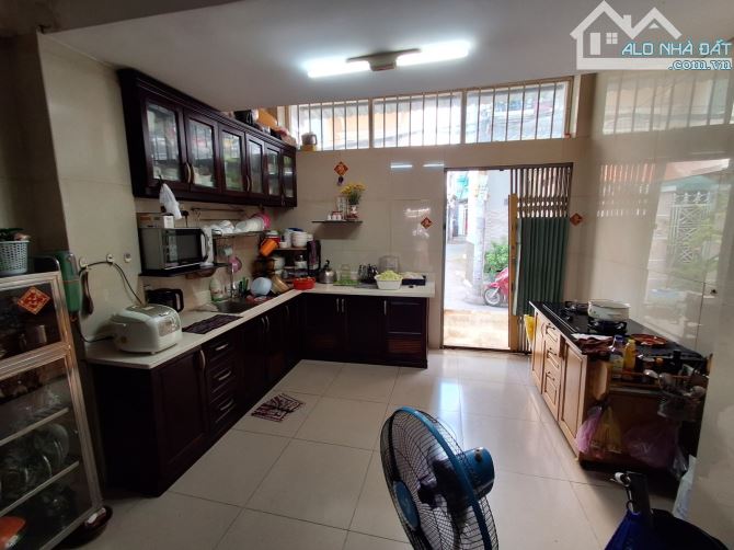 NHÀ BÁN MẶT TIỀN Q8 - BÙI MINH TRỰC P5 - CHỢ SÁNG - 4 x 23.5 - 4 TẦNG BTCT. - 5