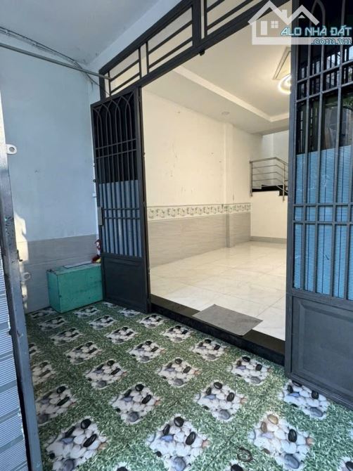 QUÁ THƠM – NHỈNH 4 T Ỷ - 56m2 - (4.4x13m NH 4.8m) - 2 TẦNG - 3 PN - HẺM 3M CÁCH 50M RA MT - 5