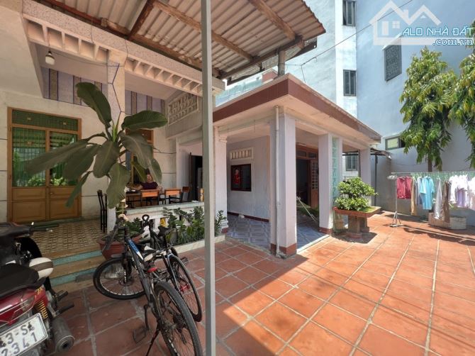 🎉🎉CHỦ XÁC ĐỊNH BÁN ĐẤT TẶNG KHU NGHỈ DƯỠNG CÓ 3 CĂN NHÀ VÀ DÃY TRỌ 5 PHÒNG - 5