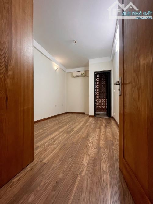 KIM MÃ BA ĐÌNH DT 50M 12,3 TỶ 5 TẦNG MT 3,3M NHÀ ĐẸP MẶT NGÕ THÔNG 5M RA Ô TÔ ĐỖ - 5