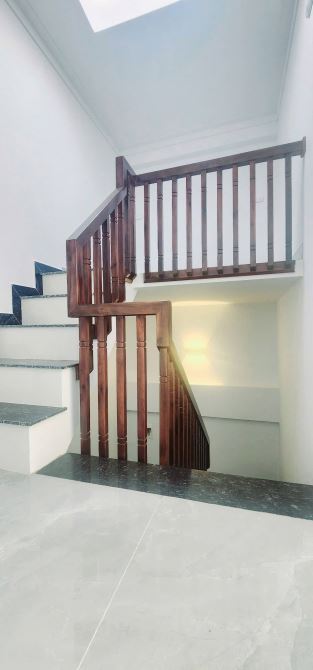 BÁN NHÀ 3 TẦNG GẦN VIMHOMES STAR CITY. VIEW SÔNG MÁT MẺ. Ô TÔ VÀO NHÀ. GẦN ĐL HÙNG VƯƠNG - 5