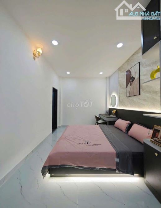 CHỦ NGỘP TIỀN CẦN BÁN NHÀ ĐƯỜNG PHAN PHÚ TIÊN, QUẬN 5-GIÁ 4TỶ120/ 5X14,2M-(71M2) SHR 9 CHỦ - 5