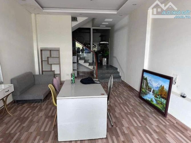 Bán nhà 2 tầng ngõ ô tô tránh nhau đường Dương Đình Nghệ - 5