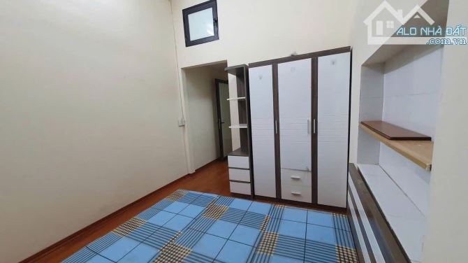 Cần bán nhà Kim Mã ,29m , ngõ thông gần phố . Nhà đẹp ở ngay . - 5