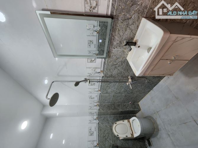 NHÀ MỚI KENG 4PN, 3 WC - 115M2 SÀN - HẺM 4M THÔNG - - 6,68 TỎI - 5