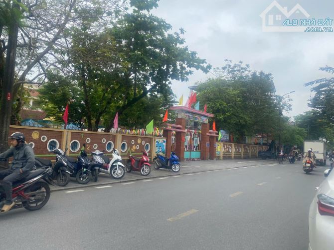 CẦN BÁN NHÀ 3 TẦNG MẶT TIỀN ĐƯỜNG ĐÀO TẤN – TP. HUẾ, NHÀ ĐẸP Ở NGAY, SỔ HỒNG RIÊNG - 4