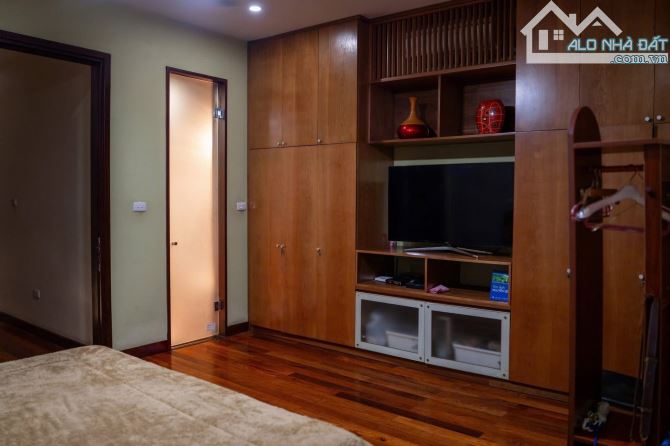 Bán Nhà 5 tầng khu phân lô vỉa hè ôtô tránh Phố Trung Kính. 70m2-MT:5m. KD đỉnh cao - 5