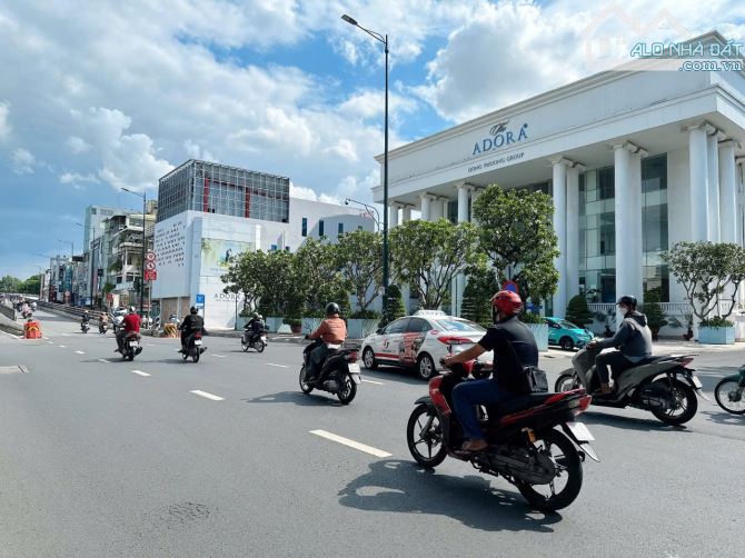 Bán nhà 4 tầng mặt tiền KD đa ngành ngang 6.5m Nguyễn Kiệm 160m2 sát sân bay TSN 15 tỷ. - 6