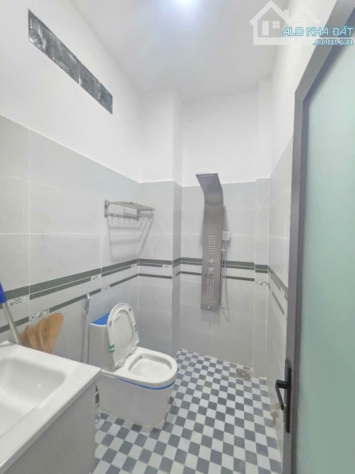 Nhà Hẻm Ô tô Đường Mã Lò, 4 Lầu, 4 P.Ngủ, Sổ Hồng Hoàn Công đầy đủ - 6.6 tỷ (T.Lượng) - 6