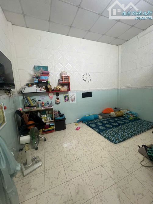 Bán nhà Tây Thạnh - 2 Tầng BTCT - Sát Mặt Tiền - 40M2 - Nở Hậu - Giá Nhỉnh 4 Tỷ - 6