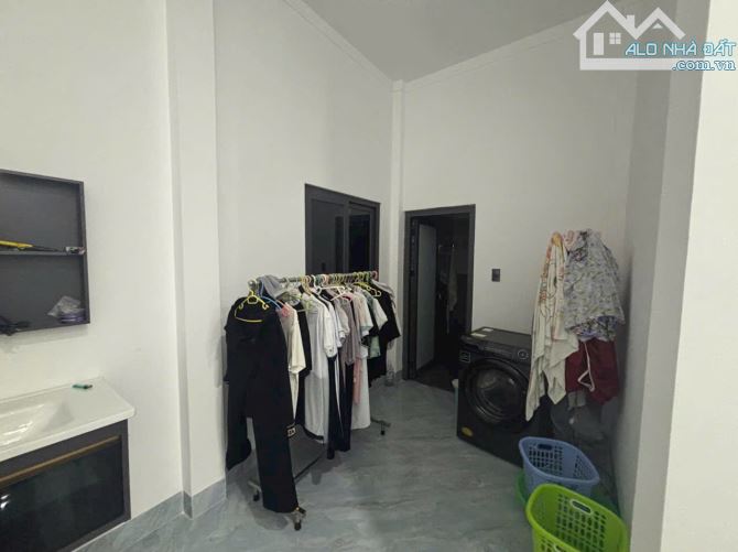 NHÀ MÊ KIÊN CỐ HẺM 144 PHẠM NGŨ LÃO: GIÁ 4.19 tỷ - 6