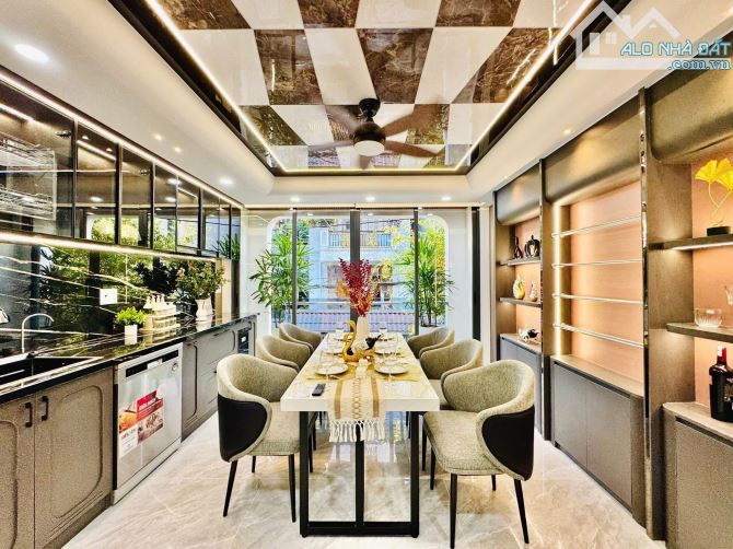Chủ nhà ngộp vốn cần bán gấp nhà Hoàng Hoa Thám, Tân Bình - Giá 4 tỷ 390/60m2(4mx15m) - 6