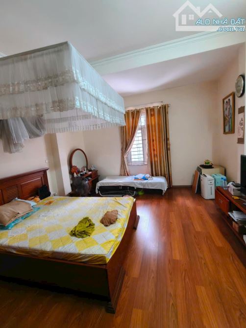 19.5 tỷ, lô góc, kdoanh đỉnh, ngõ như Phố Phúc La, tự xây, 60m2 tầng 1 x mtiền 4.5m - 6