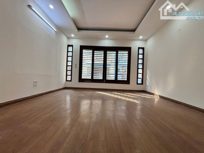 Cho thuê nhà MỚI ĐẸP KĐT Văn Quán 80m x 4 tầng 23 triệu - 6