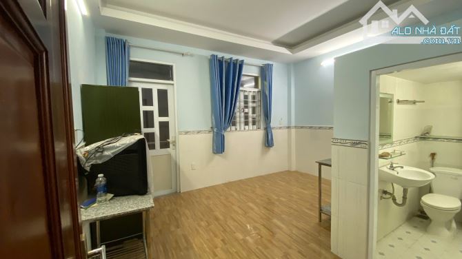 Bán nhà mặt phố đường Gò Cát Quận 9 cũ gần chợ Phú Hữu Tp Thủ Đức (55m2) 5.6 tỷ - 6