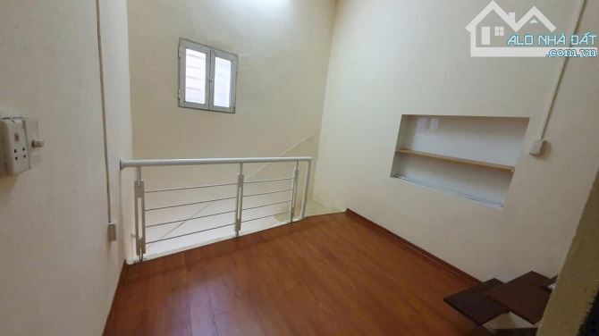 Cần bán nhà Kim Mã ,29m , ngõ thông gần phố . Nhà đẹp ở ngay . - 6