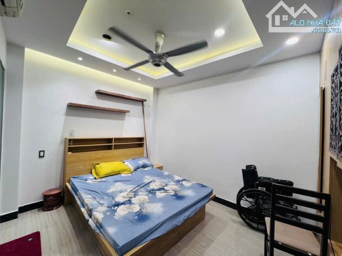 Bán nhà hẻm 4m Quang Trung, P11, GV, 4,3 x 13, 5 tầng, giá: 7.3 tỷ TL - 6