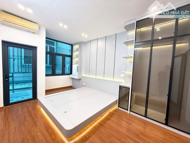 Bán nhà Văn Phú hà đông lô góc ô tô  tránh đỗ sát nhà DT35m2 giá nhỉnh 7 tỷ - 6