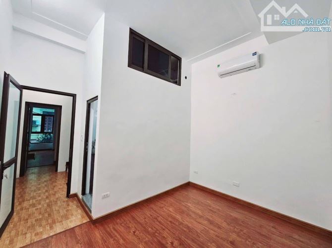 Vip nhất tây hồ - ô tô - ngõ thông - kinh doanh - 3 bước ra hồ tây 2 con rồng. - 6