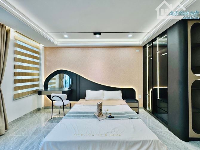 Chủ nhà ngộp vốn cần bán gấp nhà Hoàng Hoa Thám, Tân Bình - Giá 4 tỷ 390/60m2(4mx15m) - 7