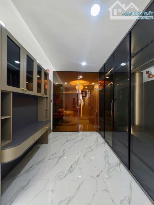 Bán nhà đẹp Quận 10, sát MT Tô Hiến Thành, 4 tầng, 86m2, ngang 6.5m bề thế, nhỉnh 11 tỷ - 7