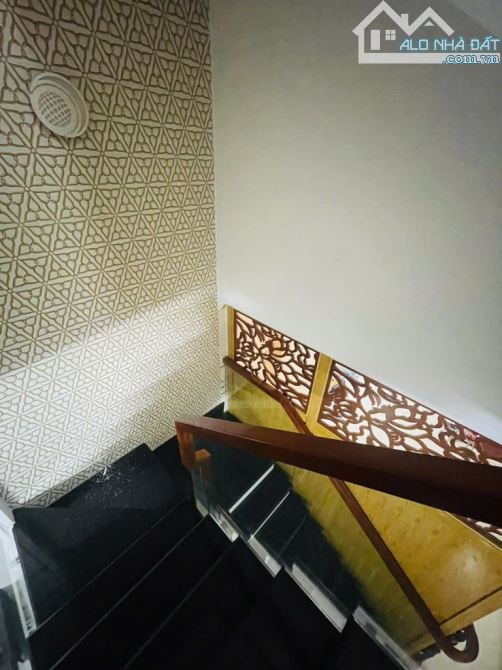 ⭐️NHÀ ĐẸP 1 SẸC XE TẢI TRÁNH  - KHU VÍP LÊ VĂN QUỚI - 4.2X20 - 4 TẦNG - 6PN  - NHỈNH 8 TỶ - 7