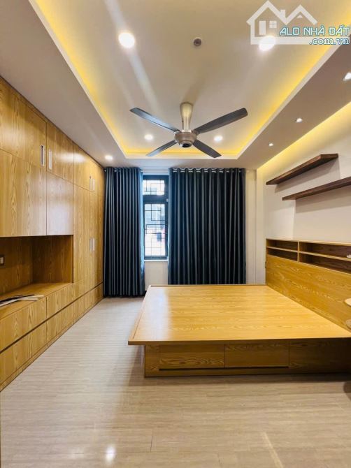 Bán nhà hẻm 4m Quang Trung, P11, GV, 4,3 x 13, 5 tầng, giá: 7.3 tỷ TL - 7