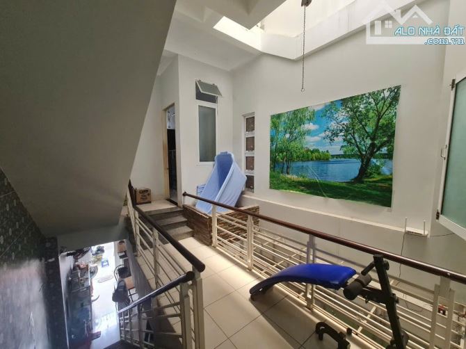 🌈Bán nhà 3 tầng mặt tiền đường Mê Linh - Tân Lập  Giá 9,5 Tỷ - Tp Nha Trang - Diện Tích: - 7