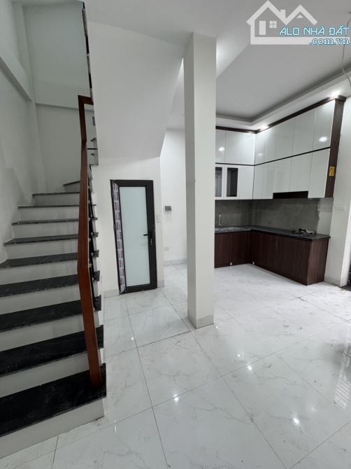 CỰC HIẾM- NHÀ MỚI ĐẸP - Ở NGAY - NỘI THẤT CAO CẤP - NGÕ Ô TÔ THÔNG - BÁT KHỐI, LONG BIÊN - 7